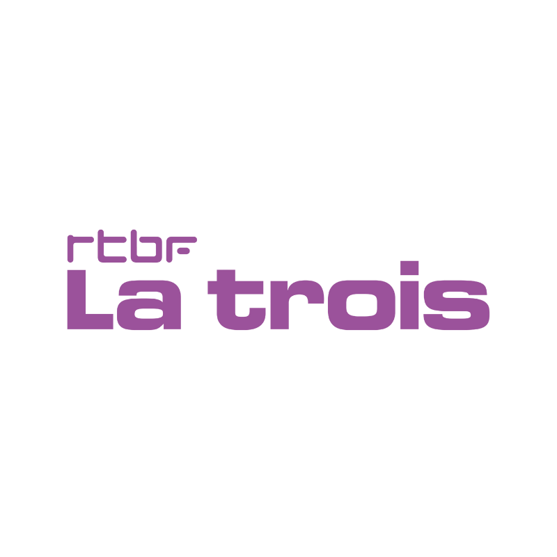 NEW LOGO - LA TROIS - WHITE BACKGROUND
