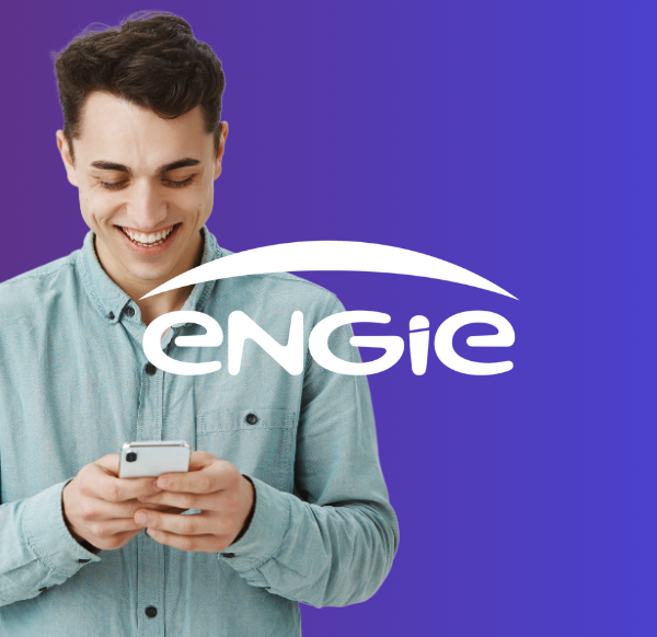 jonge man op zijn telefoon Engie kaart succesverhaal