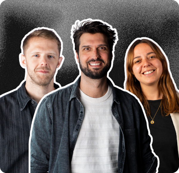 un groupe de personnes posant pour une photo